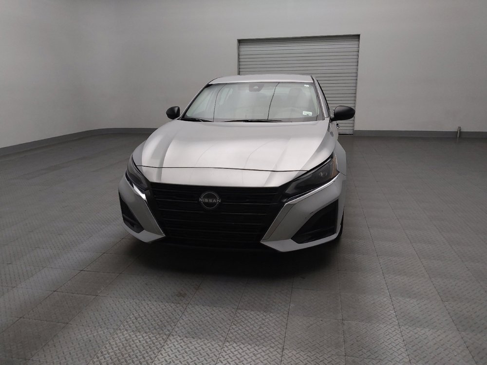 Used 2024 Nissan Altima 2.5 SV image 15