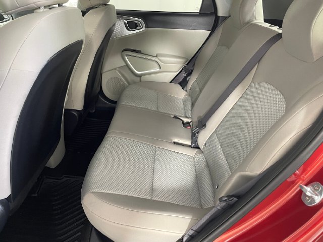 Certified 2023 Kia Soul LX FWD image 15