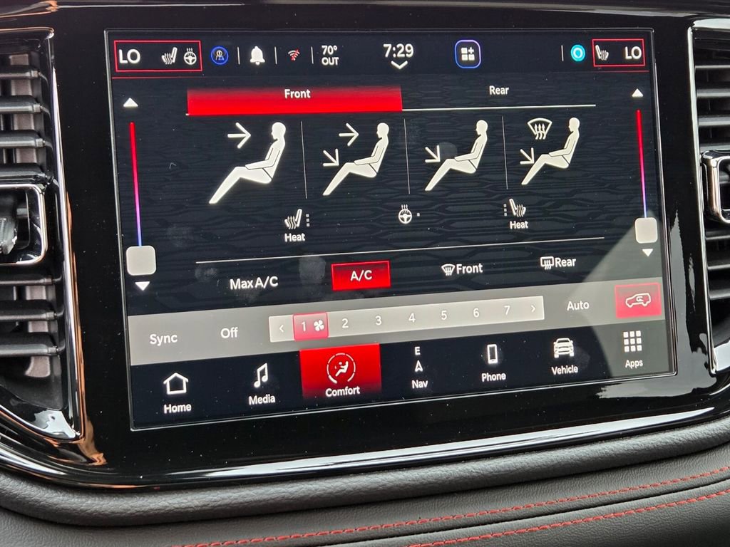 Used 2025 Dodge Durango R/T w/ Blacktop Package AWD/4WD image 31