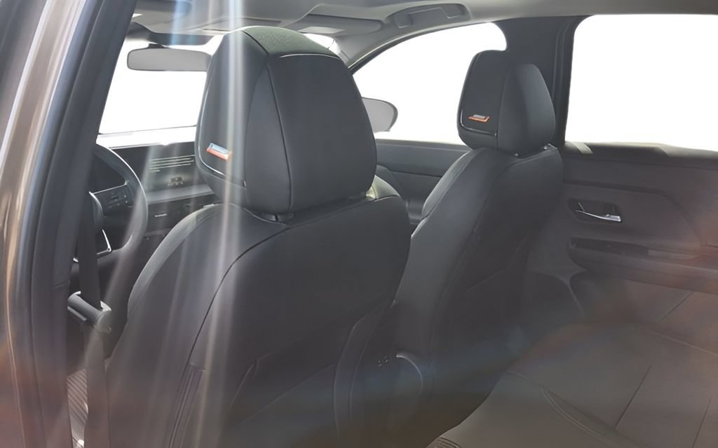 New 2026 Nissan Kicks SR w/ SR Premium Package FWD image 30