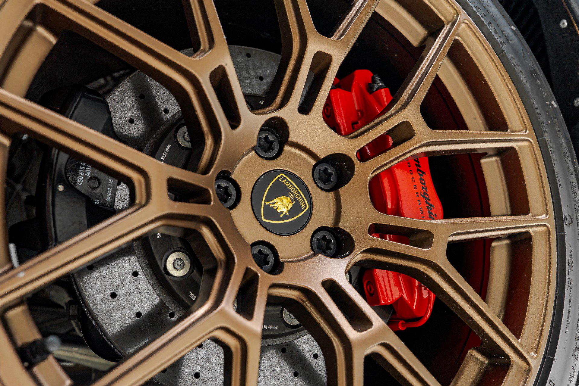 Used 2024 Lamborghini Huracan Sterrato AWD/4WD image 41