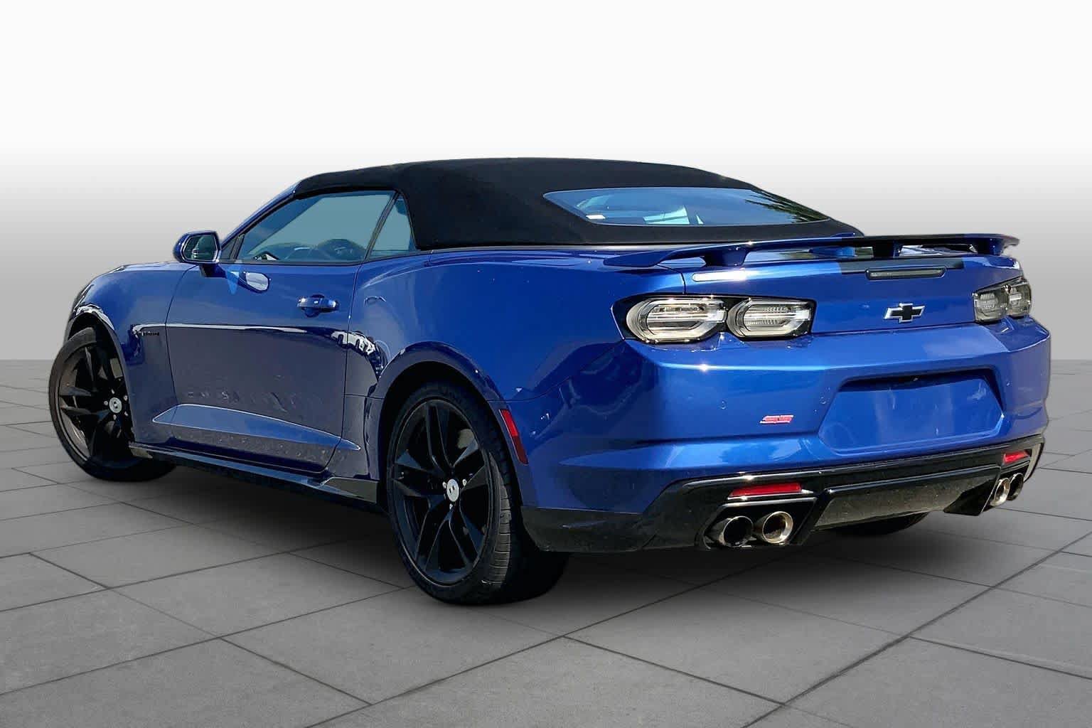 Used 2023 Chevrolet Camaro SS w/ Design Package 2 RWD image 12
