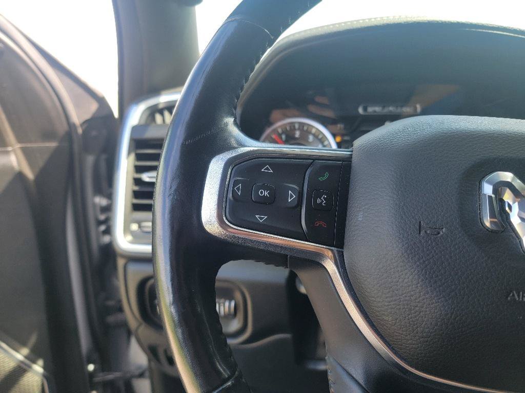Used 2019 RAM 1500 Laramie w/ Sport Appearance Package AWD/4WD image 16