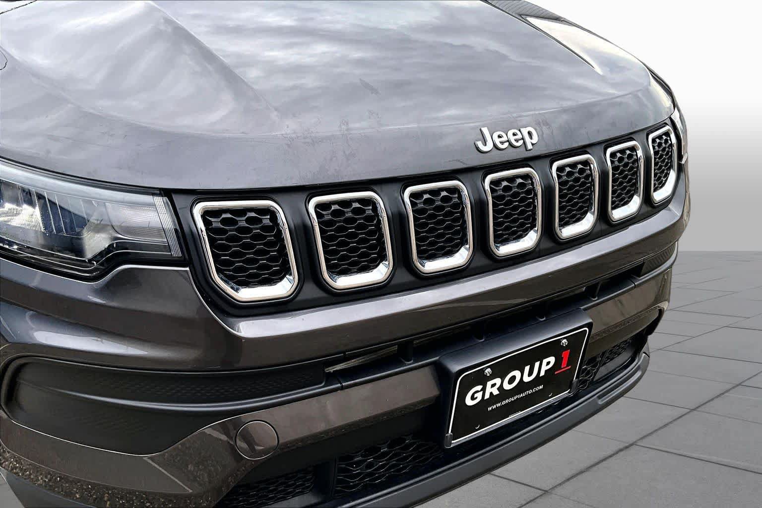 Used 2023 Jeep Compass Sport AWD/4WD image 29