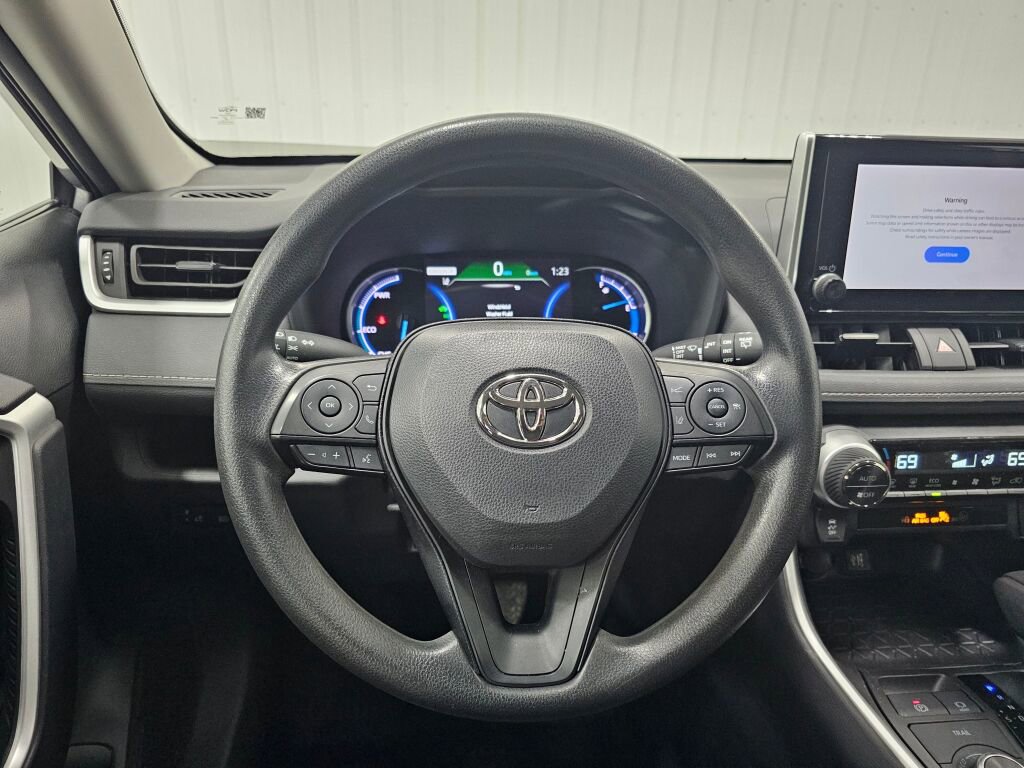 Used 2024 Toyota RAV4 XLE image 15
