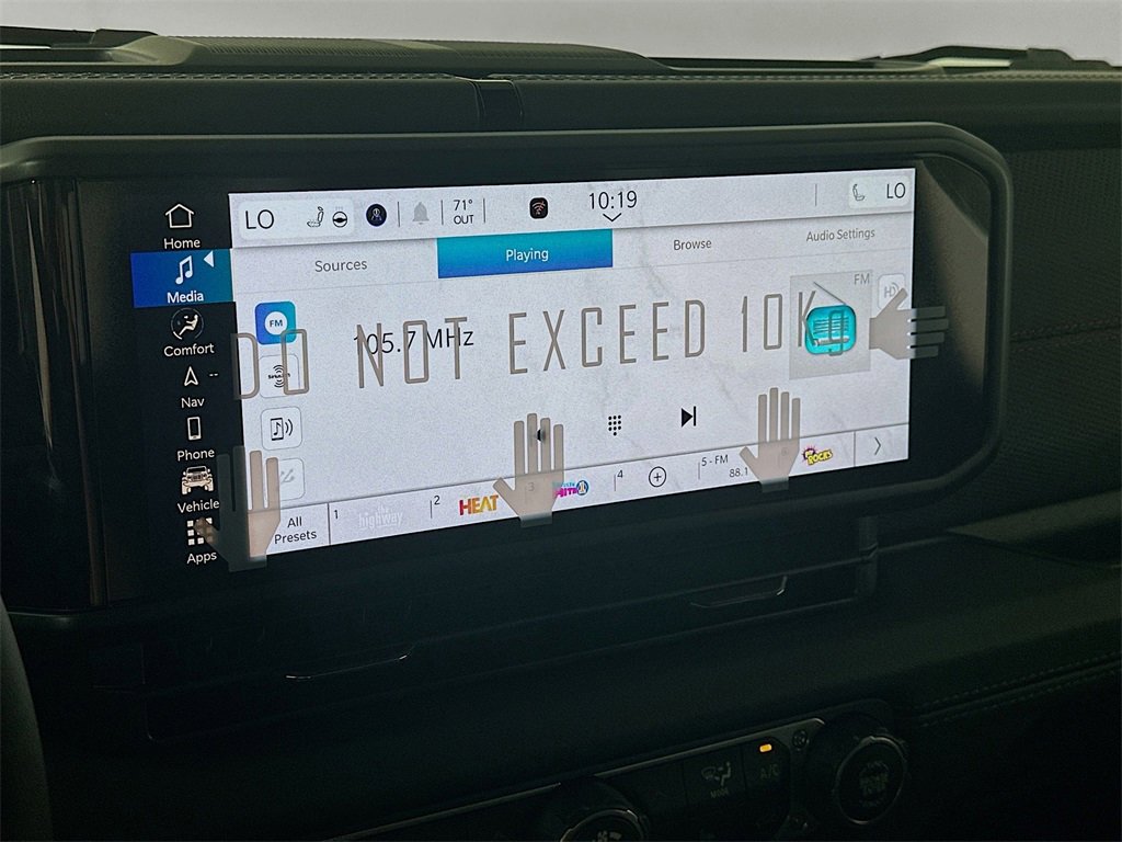 New 2025 Jeep Gladiator Rubicon w/ Convenience Group image 13