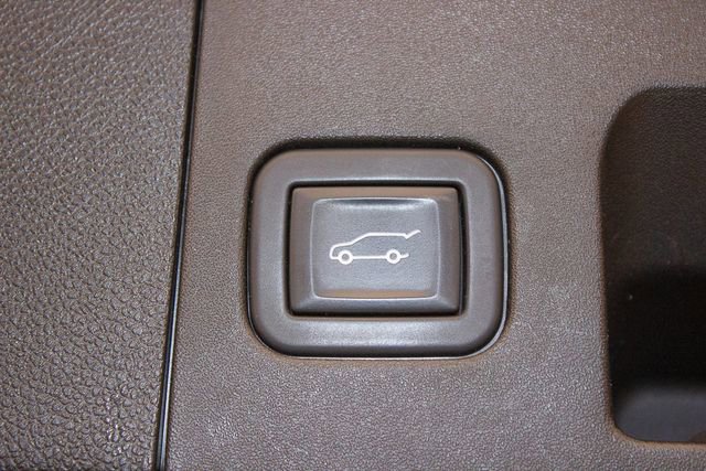 Used 2023 Cadillac XT4 Luxury w/ Cold Weather Package image 15