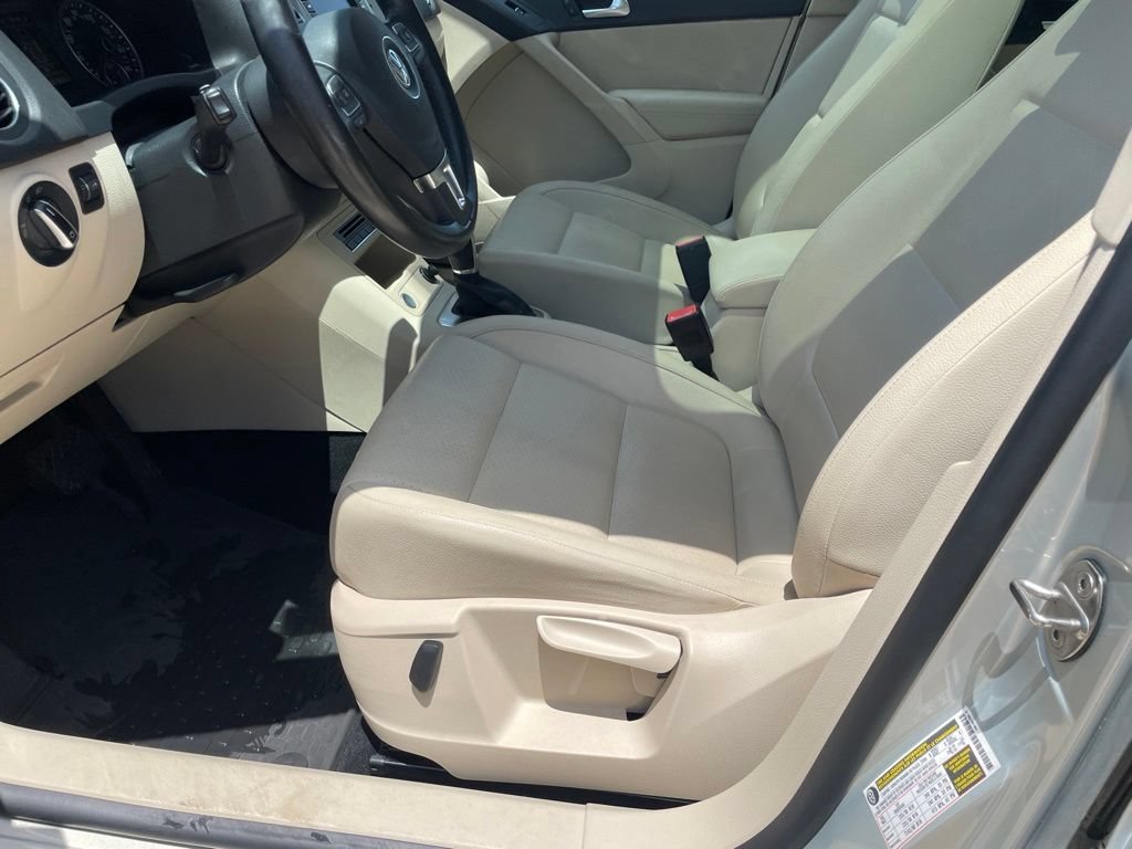 Used 2015 Volkswagen Tiguan SE FWD image 9