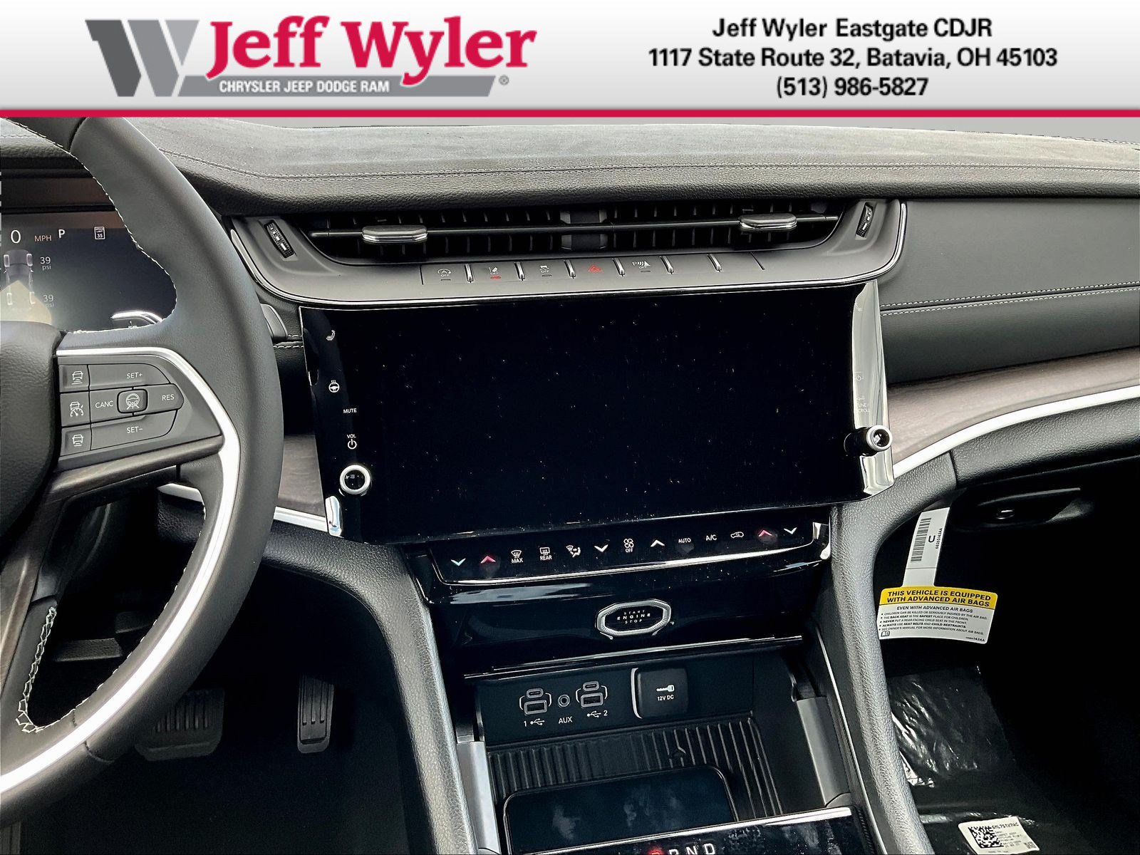 New 2026 Jeep Grand Cherokee Altitude AWD/4WD image 11