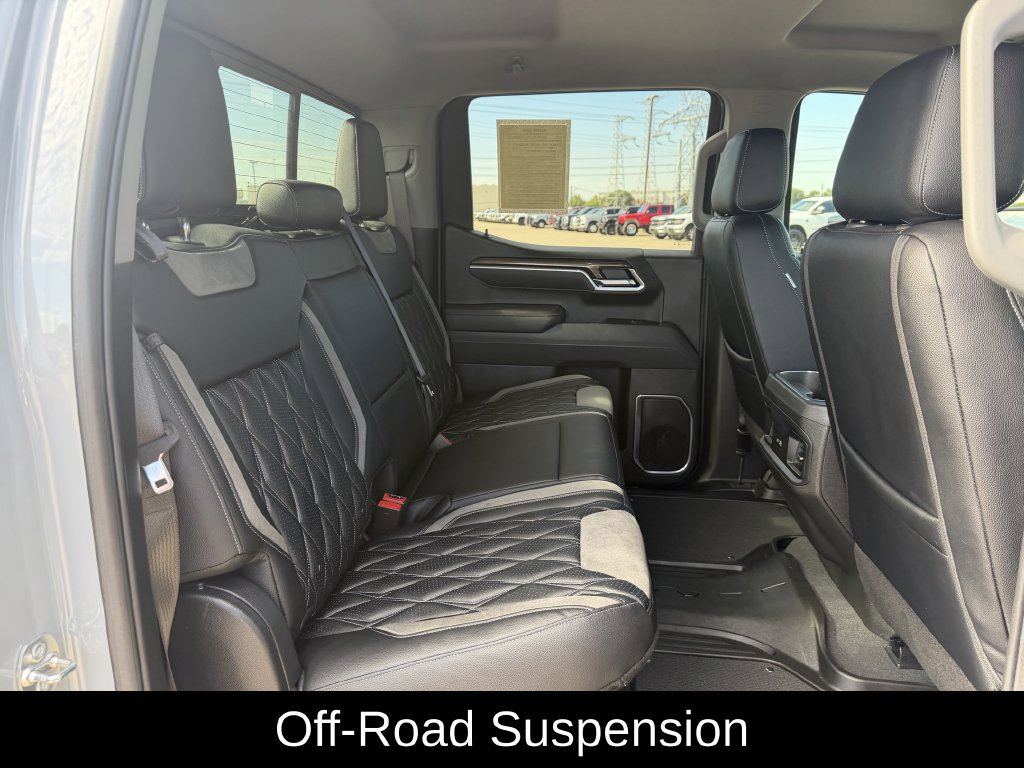 Used 2025 Chevrolet Silverado 1500 RST AWD/4WD image 37