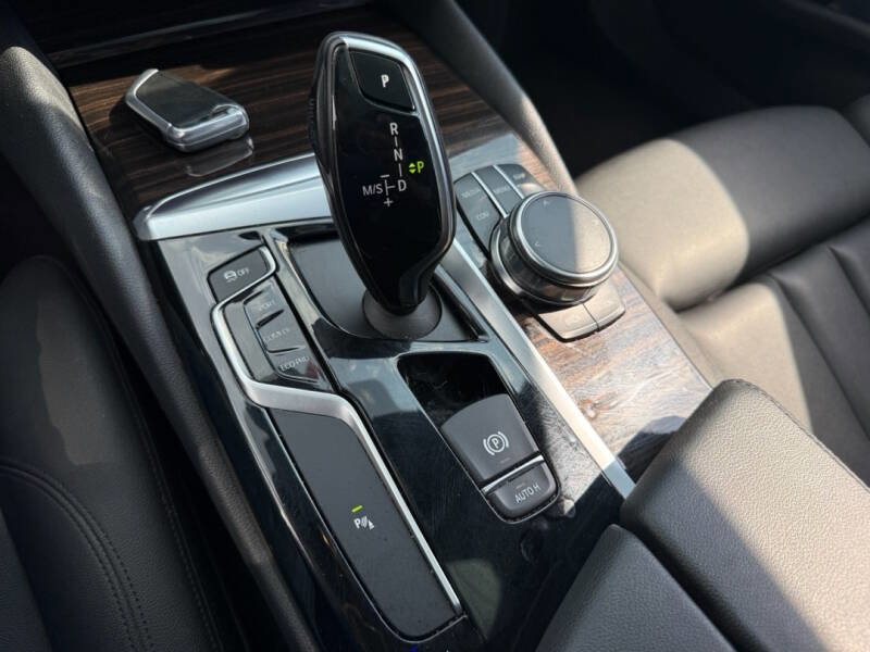 Used 2017 BMW 530i image 24
