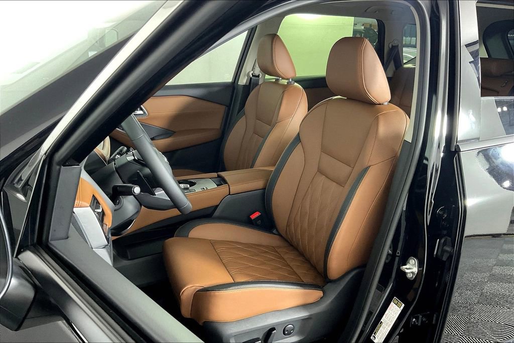 New 2025 Nissan Rogue Platinum image 14