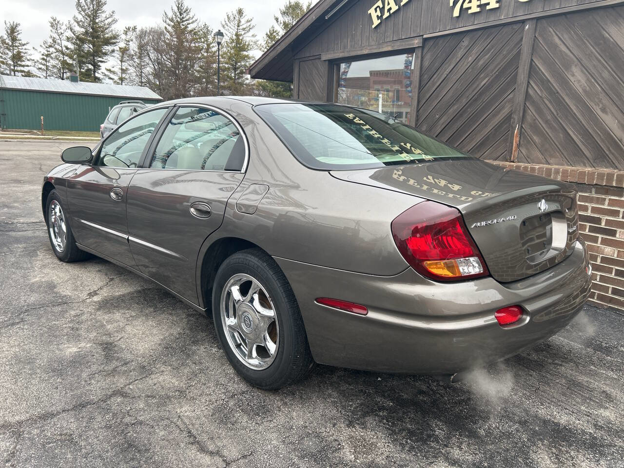 Used 2001 Oldsmobile Aurora 4.0 image 2