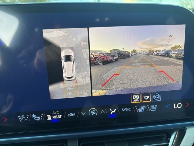 New 2026 Chevrolet Equinox EV LT w/ Convenience Package II FWD image 15