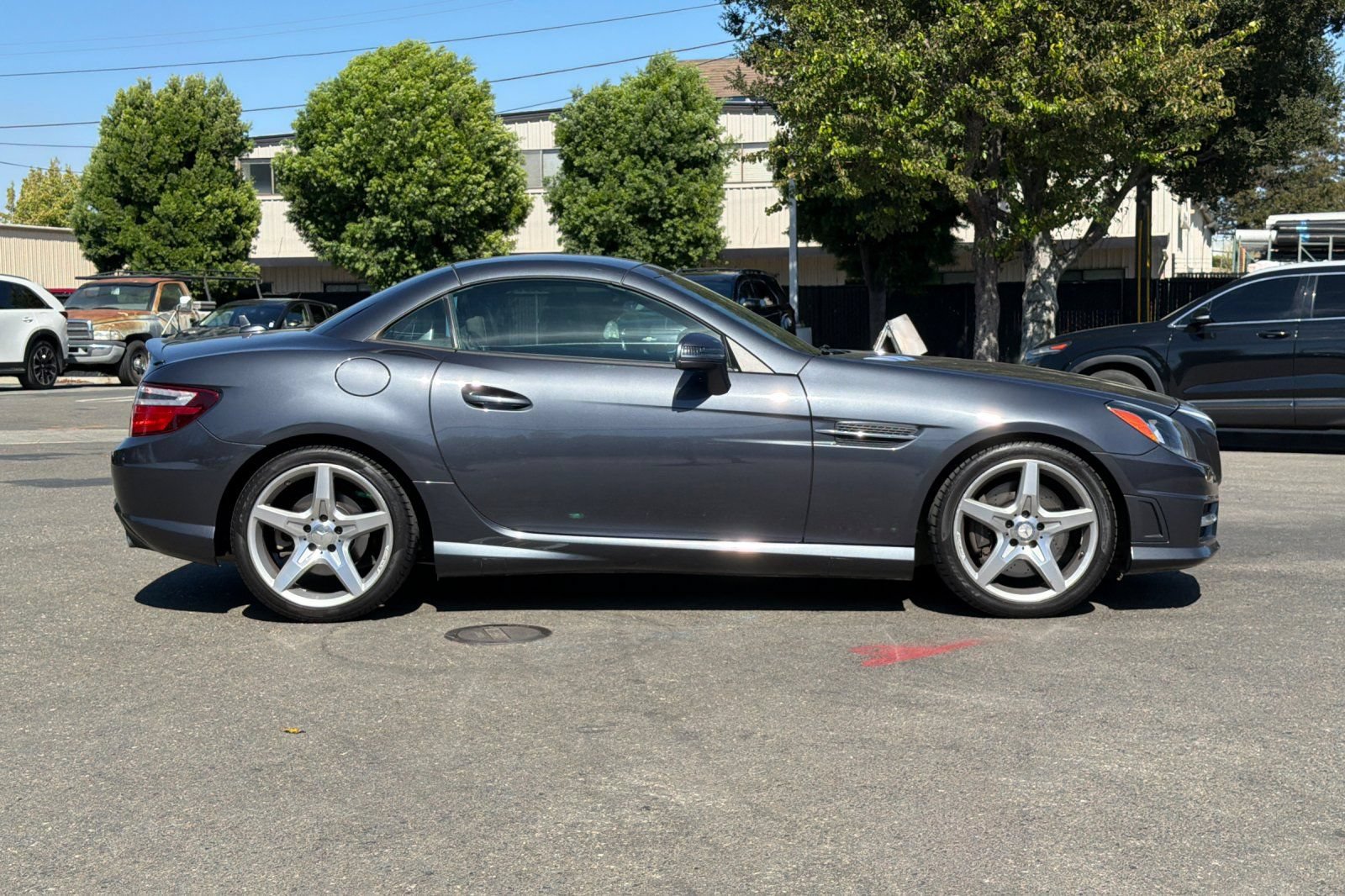 Used 2015 Mercedes-Benz SLK 250 w/ Premium Package image 3