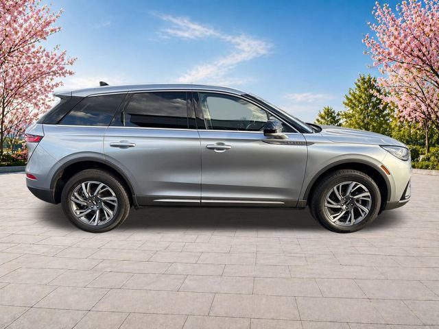 Certified 2024 Lincoln Corsair AWD image 9