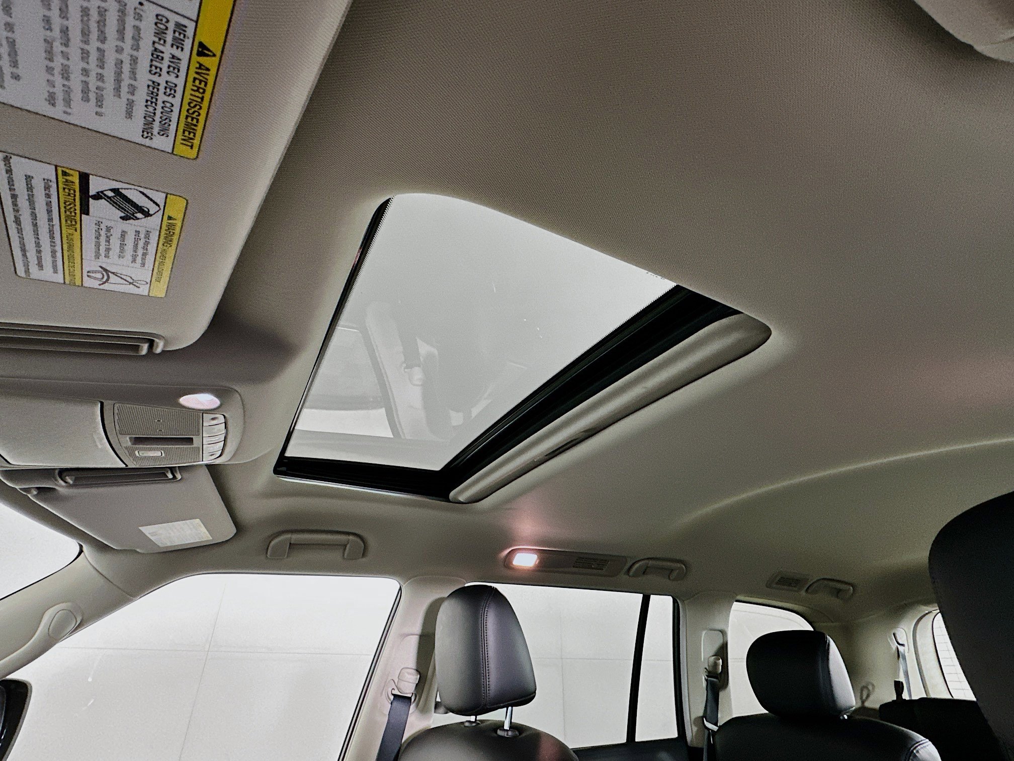 Used 2024 Nissan Armada SL w/ Captain's Chairs Package image 25