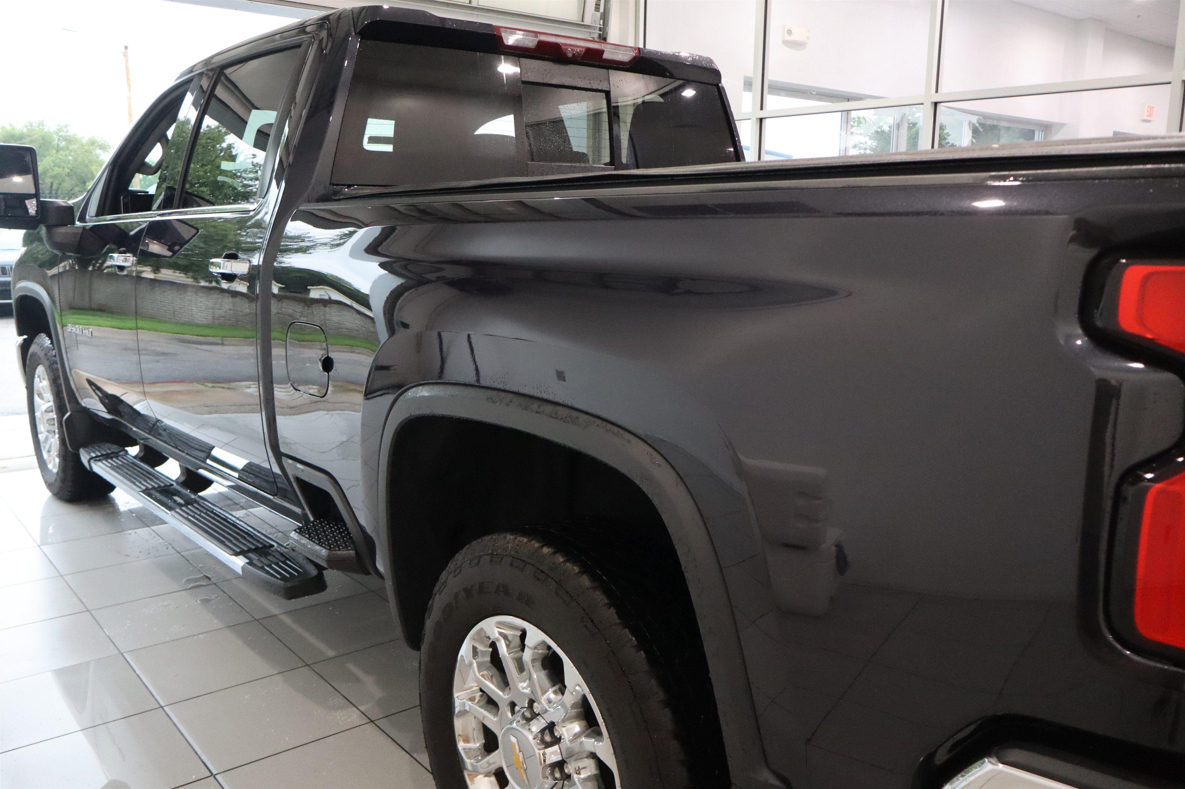 Used 2024 Chevrolet Silverado 3500 LTZ w/ LTZ Premium Package AWD/4WD image 10