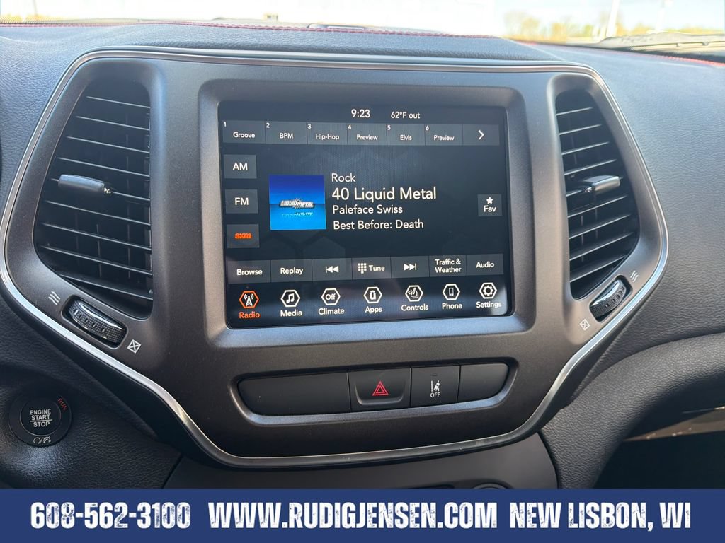 Used 2022 Jeep Cherokee Trailhawk AWD/4WD image 18