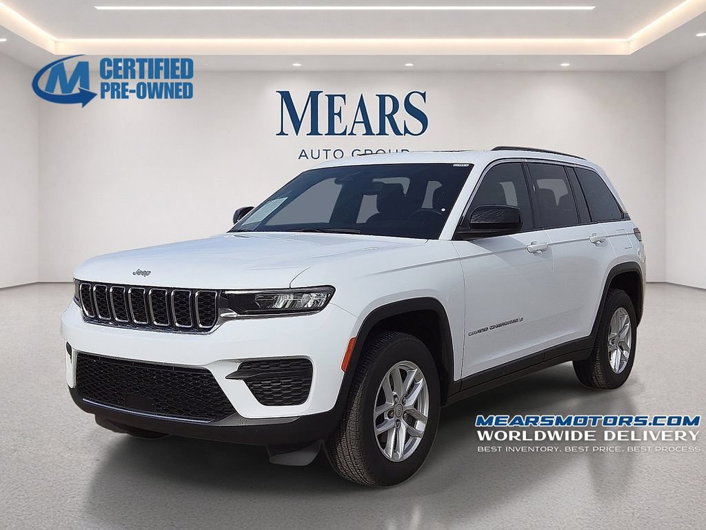 Used 2024 Jeep Grand Cherokee Laredo X w/ Trailer Tow Package AWD/4WD image 1