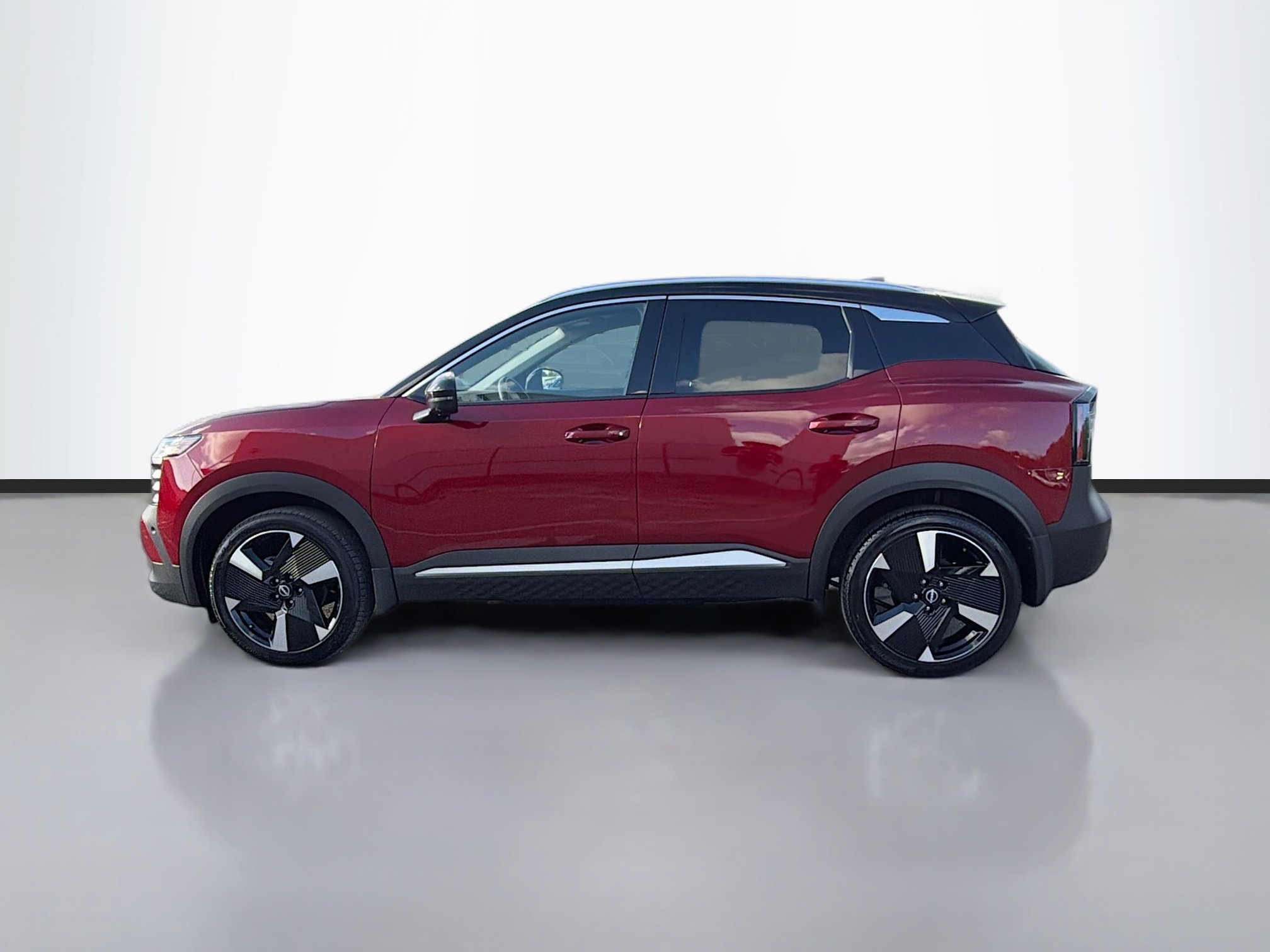 Used 2025 Nissan Kicks SR image 6