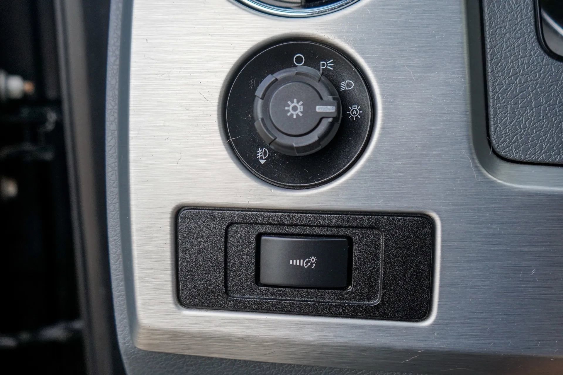 Used 2011 Ford F150 Platinum AWD/4WD image 28