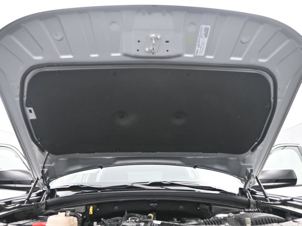 Used 2025 Jeep Grand Cherokee Laredo AWD/4WD image 25
