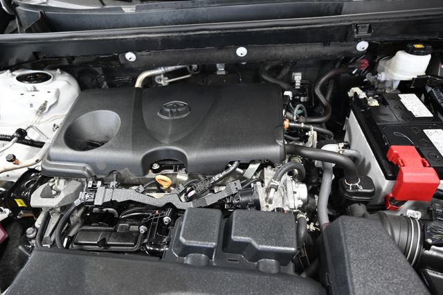 Used 2024 Toyota RAV4 XLE FWD image 29