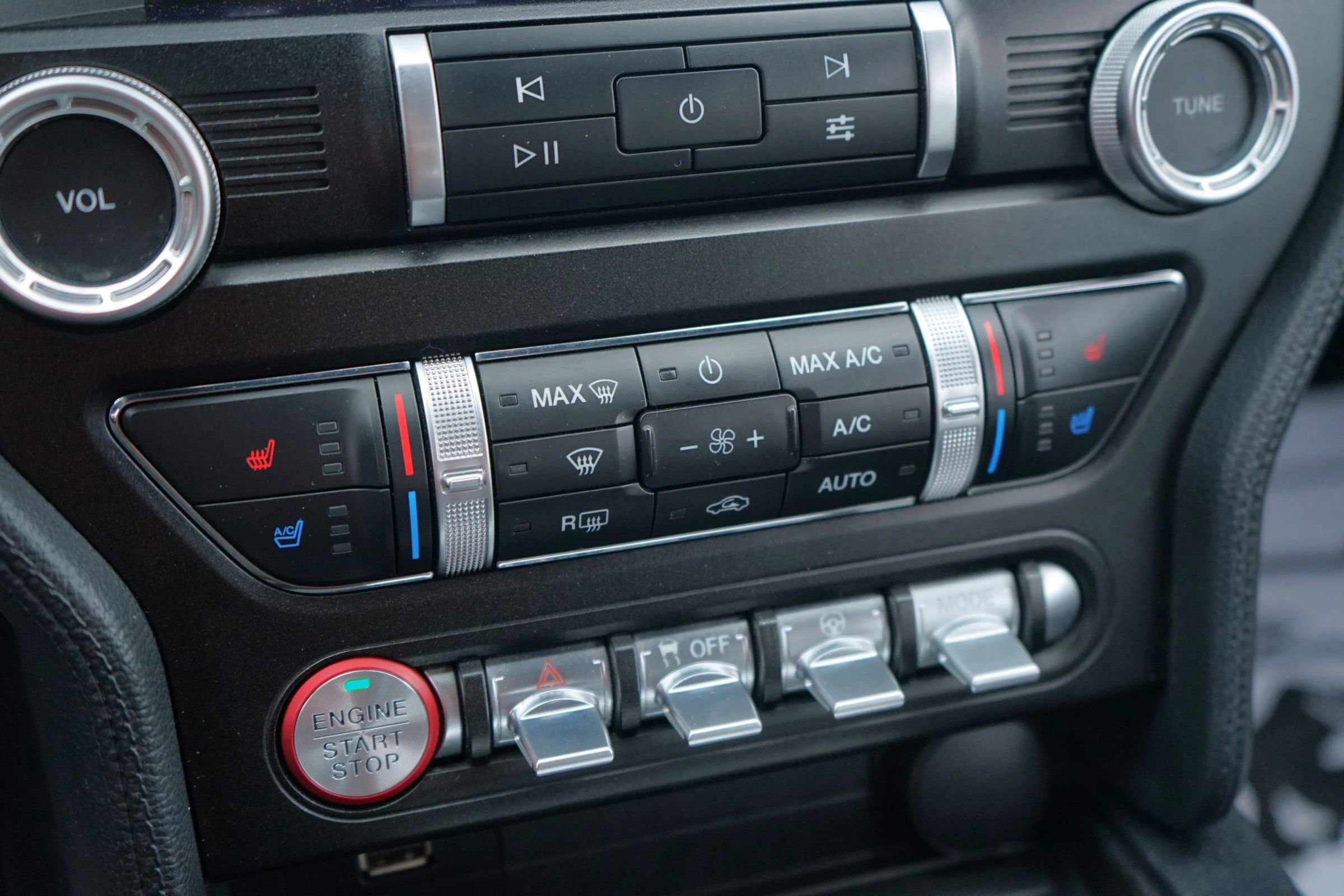 Used 2021 Ford Mustang Premium image 30