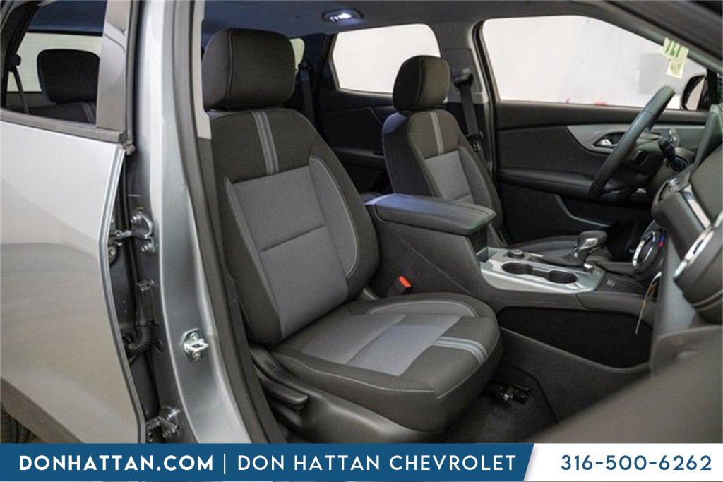 New 2025 Chevrolet Blazer LT w/ Convenience Package image 30