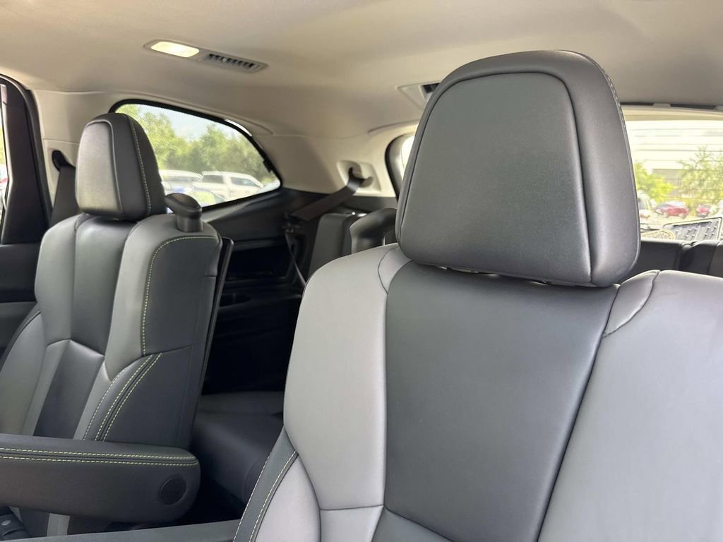 Used 2024 Subaru Ascent Onyx Edition Limited w/ Popular Package Onyx AWD/4WD image 15