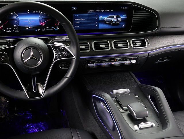 Certified 2026 Mercedes-Benz GLS 450 4MATIC image 17