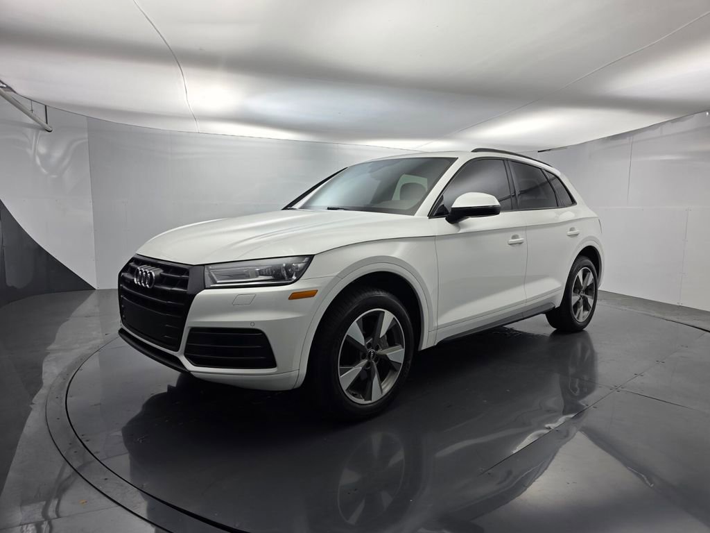 Used 2020 Audi Q5 2.0T Premium w/ Titanium Sport Package AWD/4WD image 8