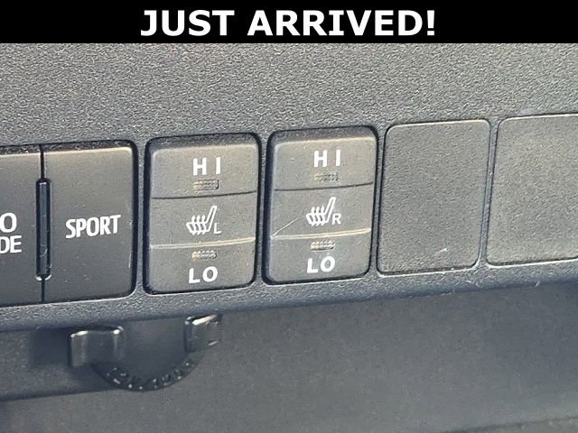 Used 2014 Toyota RAV4 Limited image 19