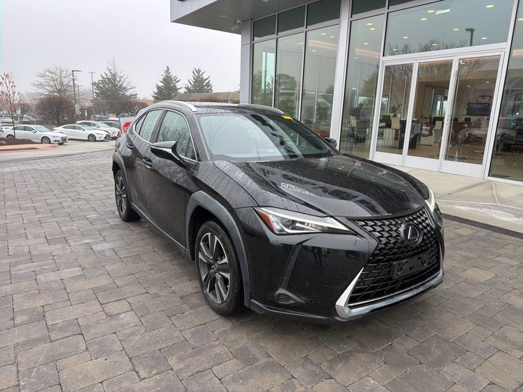 Used 2020 Lexus UX 200 w/ Premium Package image 3