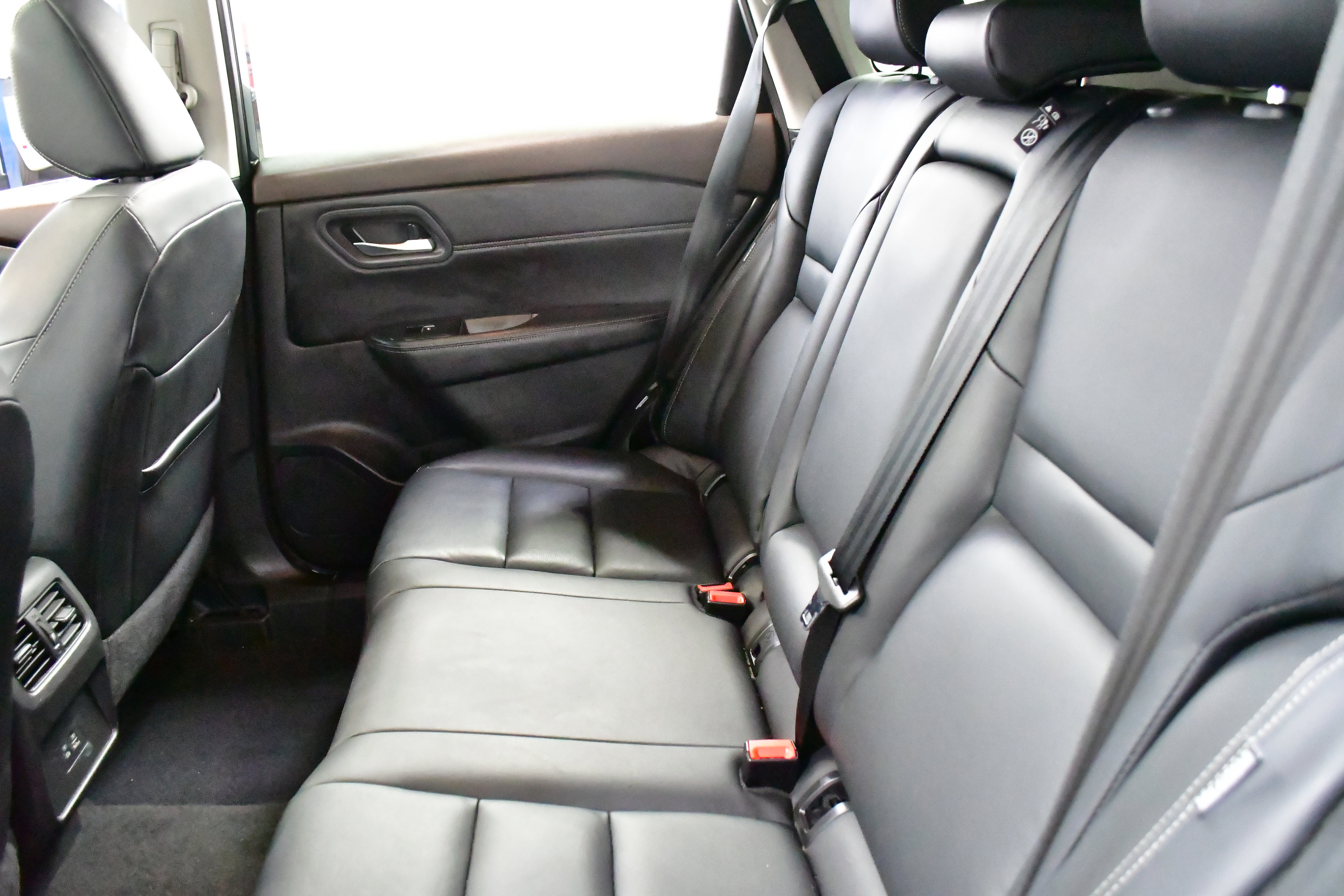 Used 2023 Nissan Rogue SL image 13