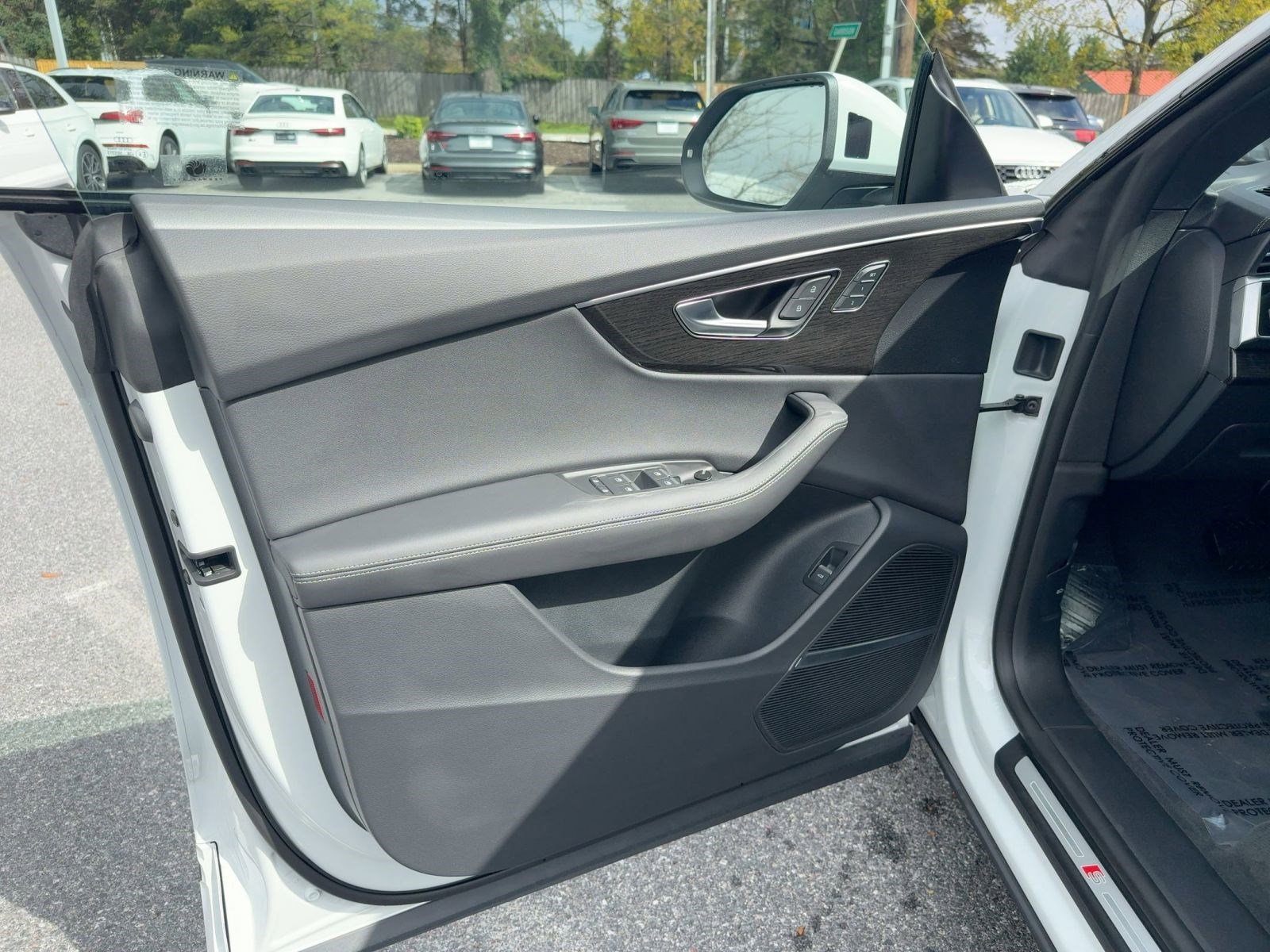 New 2026 Audi Q8 Premium Plus image 12