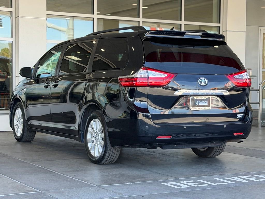 Certified 2017 Toyota Sienna Limited image 9