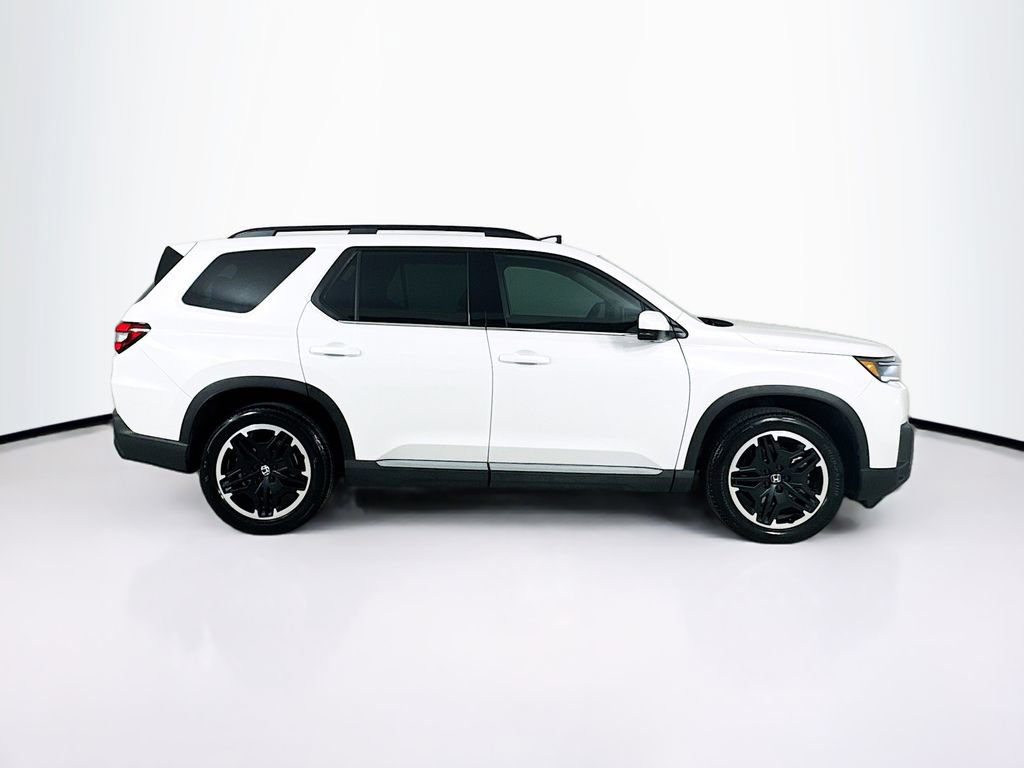 Used 2026 Honda Pilot Touring image 9