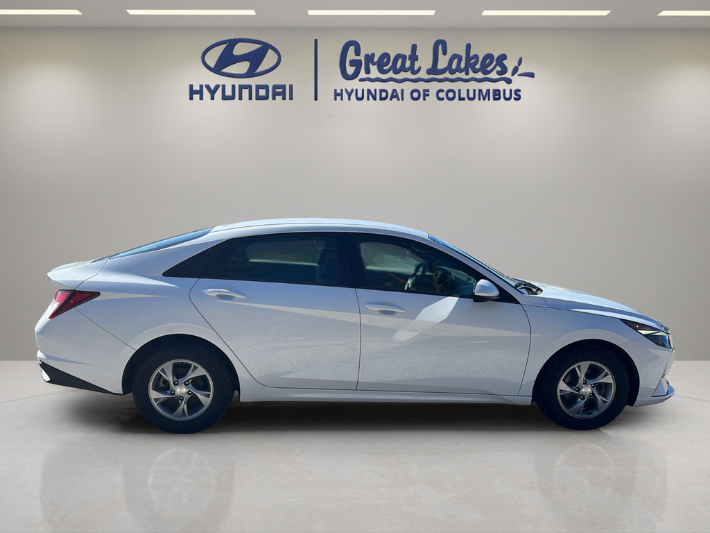 Used 2022 Hyundai Elantra SE w/ Preferred Accessory Package FWD image 6