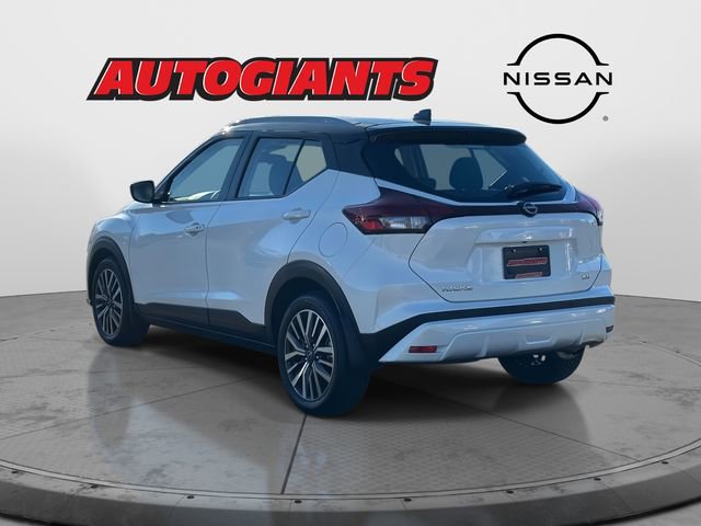 Used 2023 Nissan Kicks SV image 5