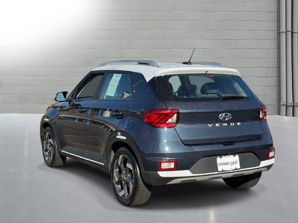 Used 2024 Hyundai Venue Limited FWD image 6