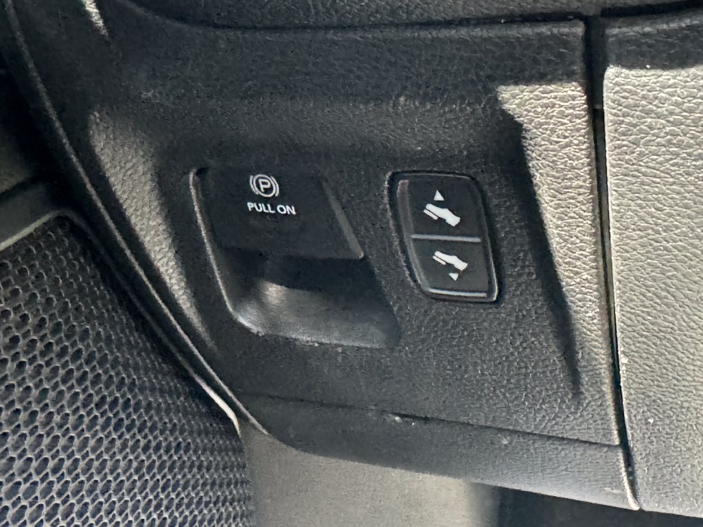 Used 2021 RAM 1500 Big Horn AWD/4WD image 32