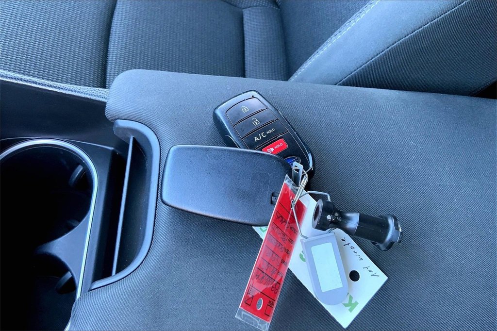 Used 2023 Subaru Solterra Premium image 34