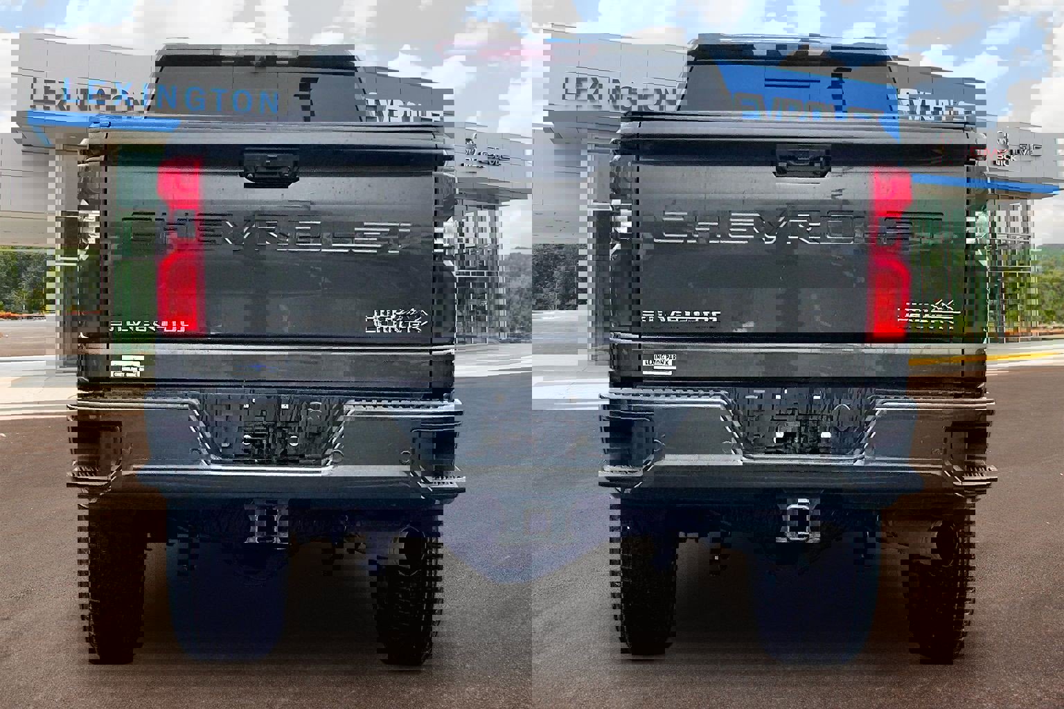 Used 2023 Chevrolet Silverado 2500 High Country image 4