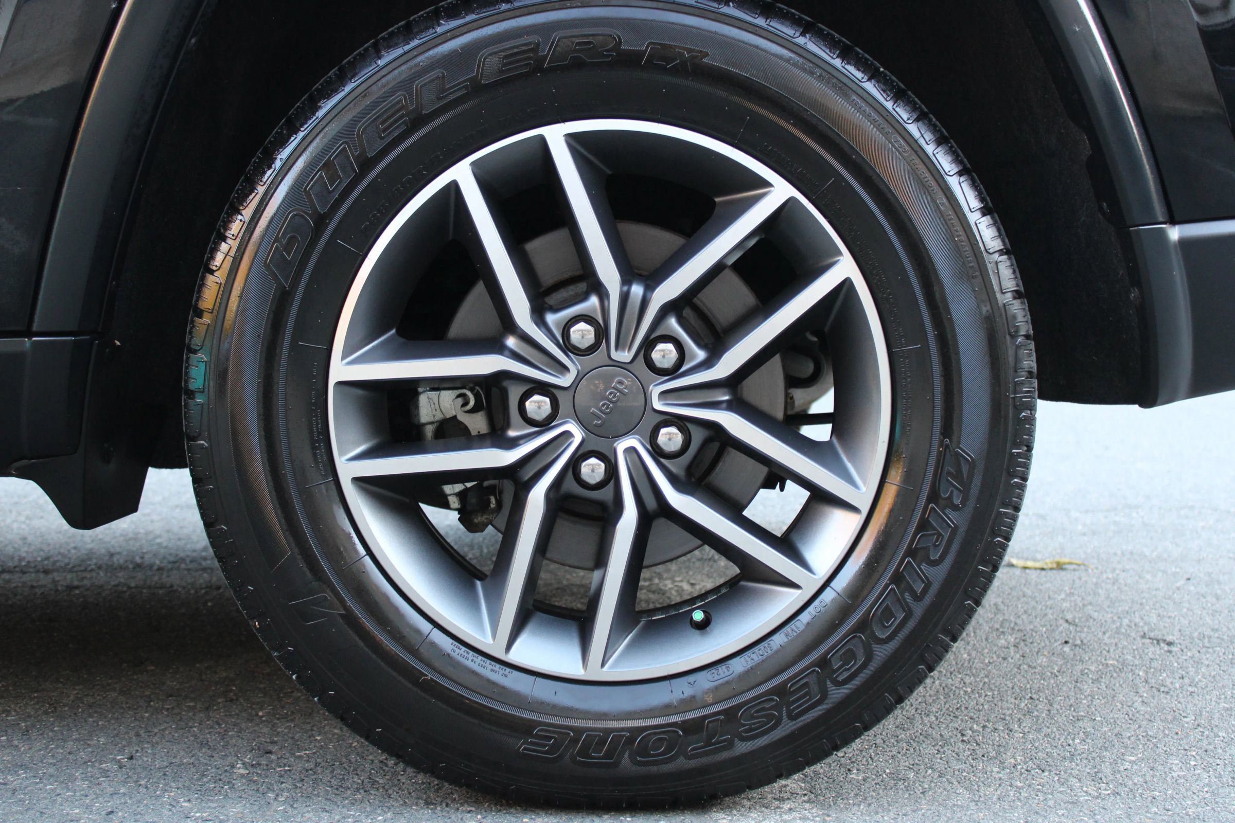 Used 2021 Jeep Grand Cherokee Limited w/ Luxury Group II image 34