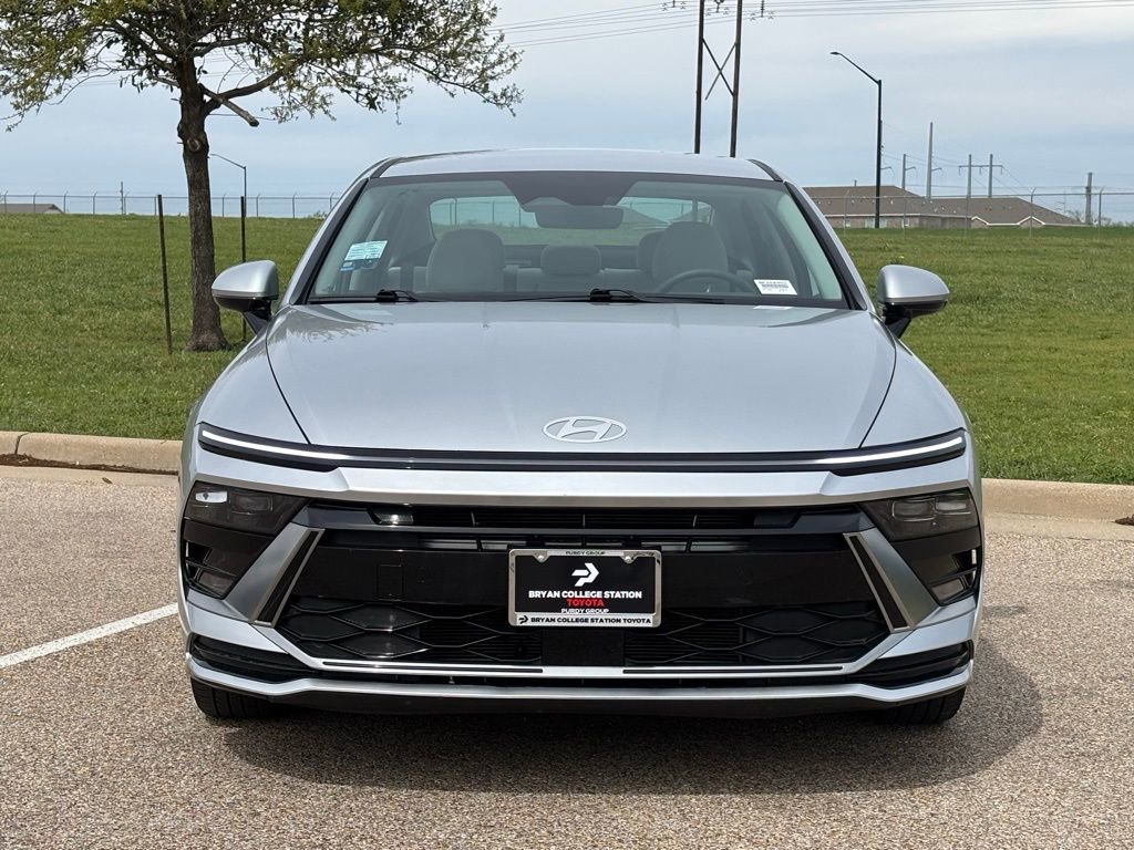 Used 2025 Hyundai Sonata SEL FWD image 3