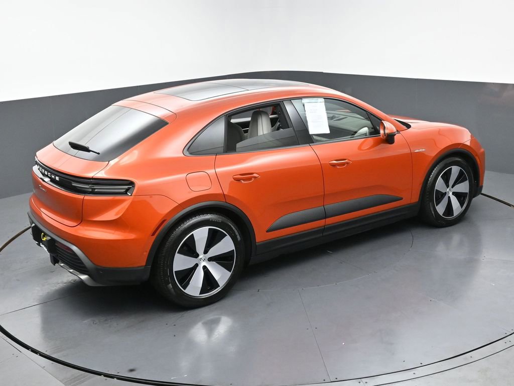 Used 2024 Porsche Macan 4 Electric AWD/4WD image 3