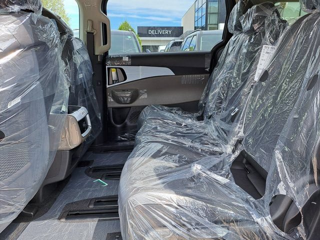 New 2026 Kia Carnival FWD image 13