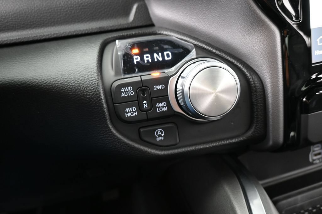 Used 2026 RAM 1500 Laramie AWD/4WD image 29